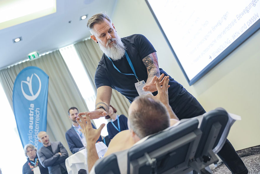 Photo showing physiotherapy practice in Austria