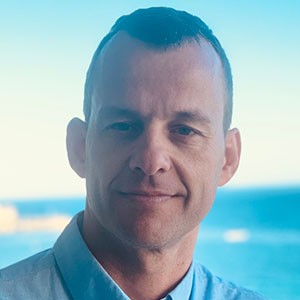 Photo of César Fernández de las Peñas